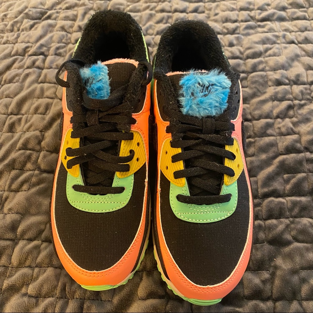 Brand New Woman’s Nike Air Max Multi Pastel Color Tennis Shoes Size 8